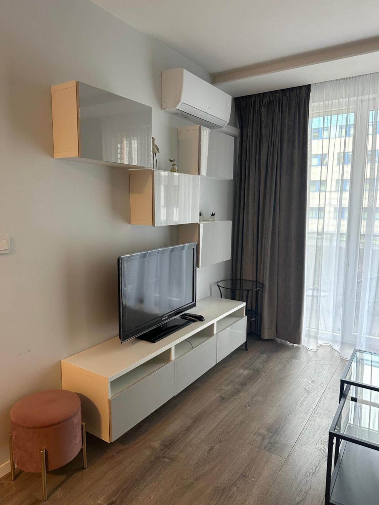 Modern Apartment Near To The Chopin'S Airport Cybernetyki 2A Varšava Exteriér fotografie
